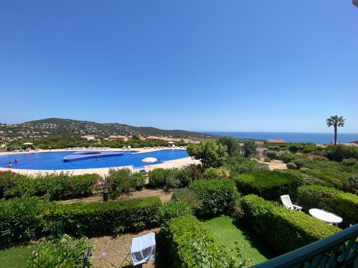 Appart. vue mer avec piscine - Golfe de St Tropez Les Issambres Extérieur photo