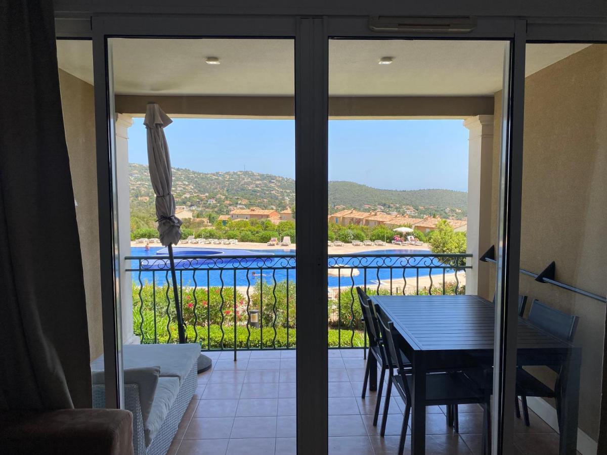 Appart. vue mer avec piscine - Golfe de St Tropez Les Issambres Extérieur photo