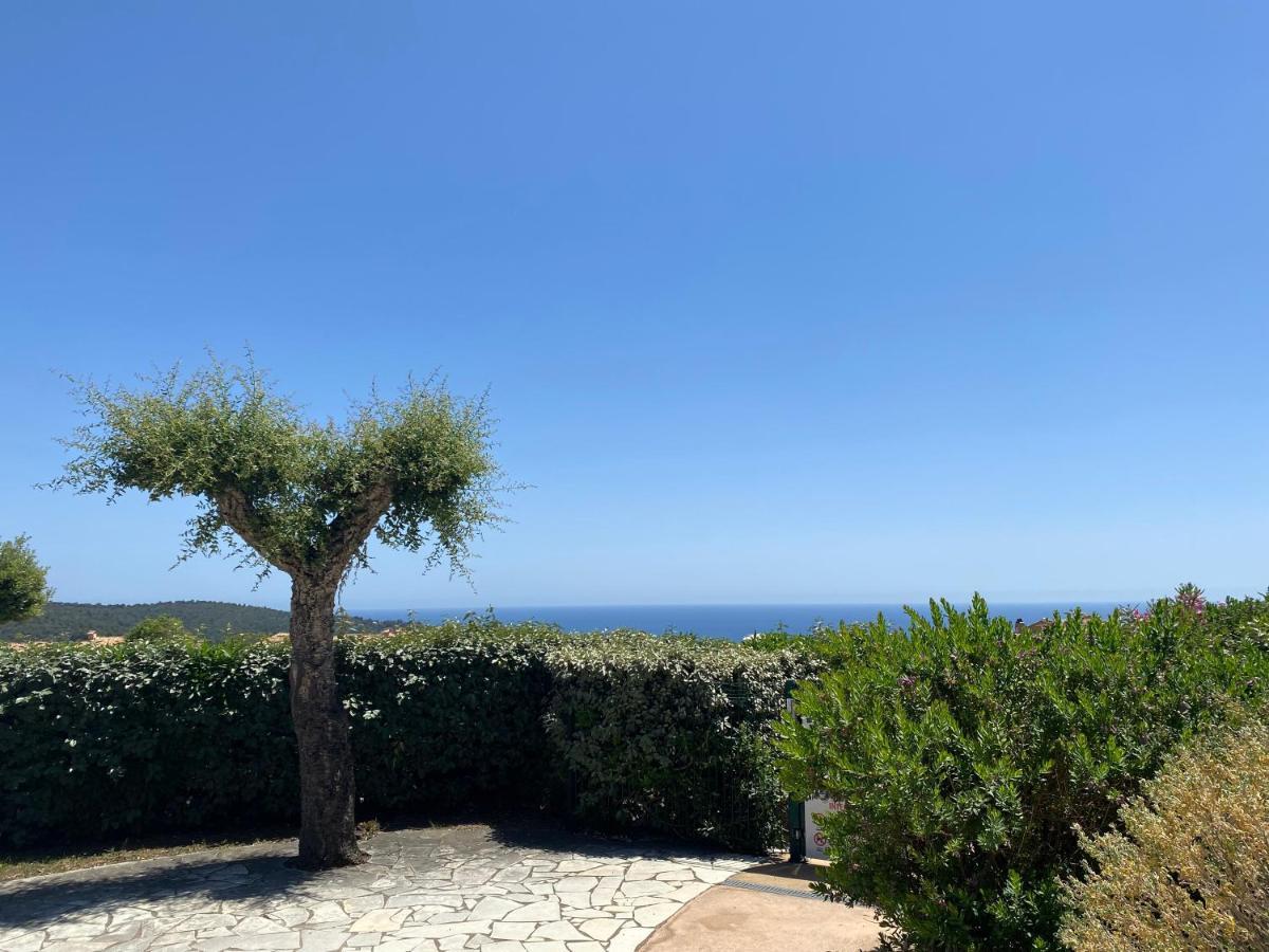 Appart. vue mer avec piscine - Golfe de St Tropez Les Issambres Extérieur photo