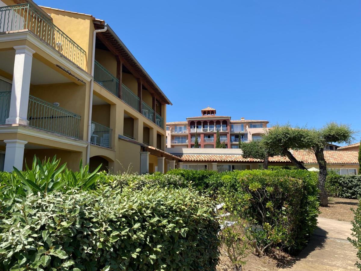 Appart. vue mer avec piscine - Golfe de St Tropez Les Issambres Extérieur photo
